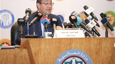 عاجل.. 29% نموًا في إيرادات مصر خلال 9 أشهر.. والعجز يسجل 5.2% من الناتج المحلي