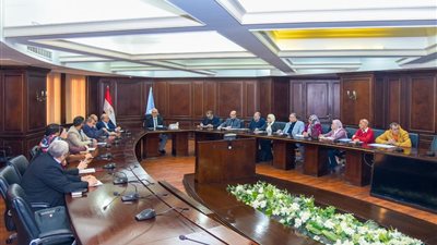 محافظ الإسكندرية يبحث آليات حصر وصون المباني ذات الطراز المعماري المتميز