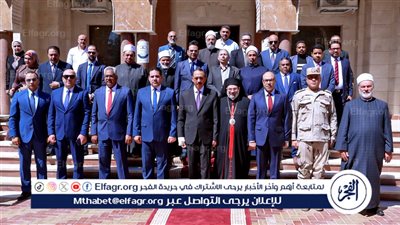 محافظ سوهاج ومدير الأمن يزوران المطرانيات لتقديم التهنئة للأخوة الأقباط 