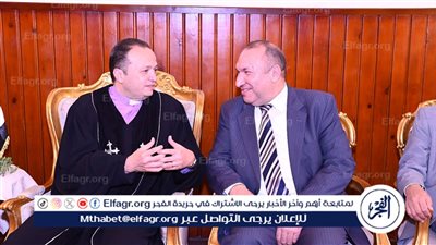 رئيس جامعة أسيوط الأهلية يزور الكنيسة الإنجيلية الأولى لتهنئة الاقباط بعيد القيامة المجيد 