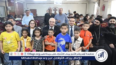 محافظ الفيوم يشارك الأطفال والمسنين فرحتهم بعيد القيامة المجيد