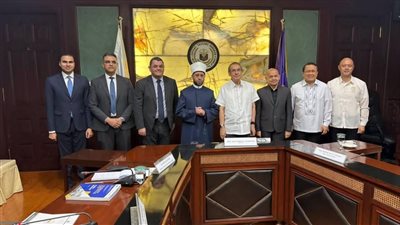 لبحث تدريب القضاة الشرعيين بأكاديمية الأوقاف...رئيس المحكمة العليا بالفلبين يستقبل وزير الأوقاف 