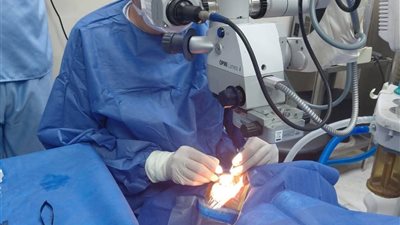  معجزة طبية في صعيد مصر.. أطباء يعيدون النور لشاب بعد معاناة قاسية مع فقدان الإبصار ببني سويف