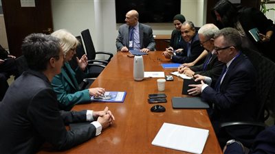 وزير الخارجية يلتقي المدير المنتدب للوكالة الدولية لضمان الاستثمار