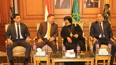 محافظ القليوبية يزور مطرانية شبين القناطر مهنئًا بعيد القيامة ويؤكد وحدة المصريين