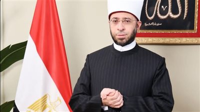 وزير الأوقاف يهنئ السفير رمزي عز الدين رمزي بتعيينه مستشارًا لرئيس الجمهورية