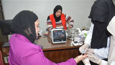 محافظ الدقهلية يتابع حملة المبادرة الرئاسية «100 مليون صحة» للكشف على العاملين بديوان عام المحافظة
