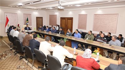 نائب محافظ الدقهلية يعقد اجتماع مع المستثمرين المتعثرين في المنطقة الصناعية بجمصة