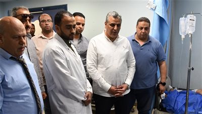 محافظ أسوان يتفقد مصابي حريق محطة وقود ميدانيًا.. والحماية المدنية تُحكم السيطرة على الحادث