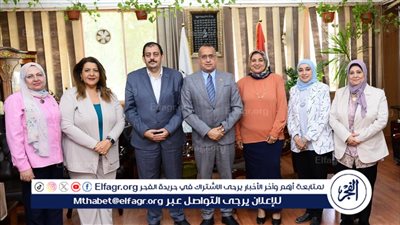 عميد طب أسيوط يستقبل وفد لجنة ترخيص بنوك الدم من المجلس الأعلى للمستشفيات الجامعية