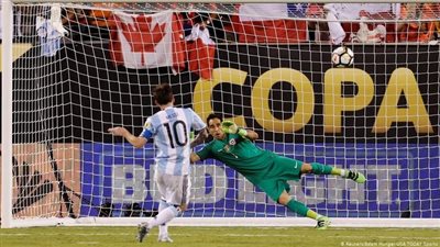 ركلات الجزاء من الفكرة إلى التنفيذ.. قصة القانون الذي غير وجه كرة القدم