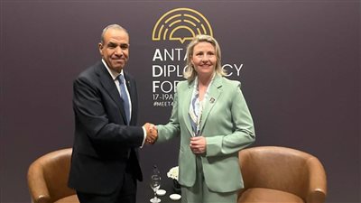 وزير الخارجية يلتقي المديرة التنفيذية للمركز الدولي لتطوير سياسات الهجرة لتعزيز التعاون