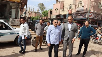 محافظ القليوبية يتفقد بلتان بطوخ ويوجه بحلول عاجلة لتطوير الطريق