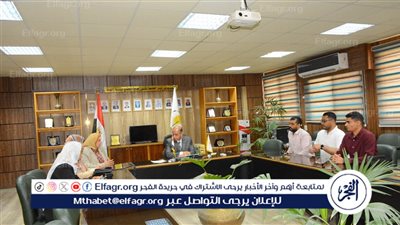 جامعة أسيوط تستعرض تقرير مبادرة البصمة الكربونية لكلية التربية