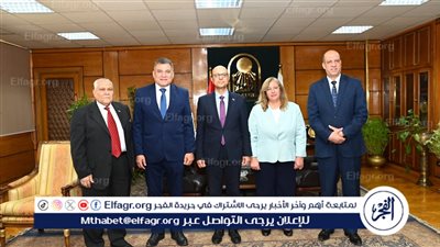رئيس جامعة أسيوط يستقبل وزير الري الأسبق للمشاركة في مناقشة رسالة دكتوراه بالجامعة