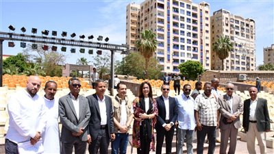 وزيرة الثقافة ومحافظ أسوان يتفقدان المسرح الصيفى «فوزى فوزى».. 