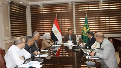 القليوبية تتحرك لتطوير النقل الجماعي.. ومحافظ الإقليم يناقش خطة ربط شاملة بالقاهرة وتطبيق GPS