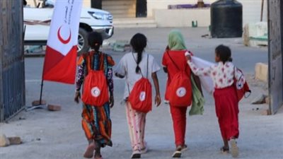 إلى أقصى جنوب شرق مصر..الهلال الأحمريمد خدماته الصحية بإطلاق قافلة طبية «حميثرة» بالبحر الأحمر