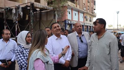 محافظ القليوبية يبحث تقنين أوضاع محلات البلاستيك بمسطرد ويؤكد استمرار حملات الانضباط