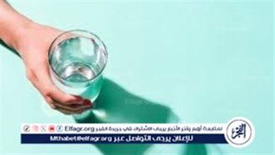 ليس رقمًا ثابتًا.. كم يحتاج الجسم من الماء في الطقس الحار؟ نصائح مهمة للترطيب الصحي