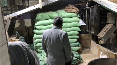 محافظ الدقهلية يتفقد مخابز طلخا ويقرر تخفيض حصة مخبز بقرية ميت عنتر بسبب نقص وزن الرغيف