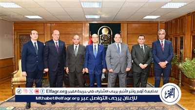 رئيس جامعة أسيوط يبحث مع وفد المركز الوطني للدراسات تعزيز التعاون المشترك 