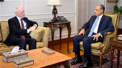 وزير الخارجية يستقبل كبير مستشاري رئيس الوزراء الكندى لبحث العلاقات الثنائية والتطورات الإقليمية