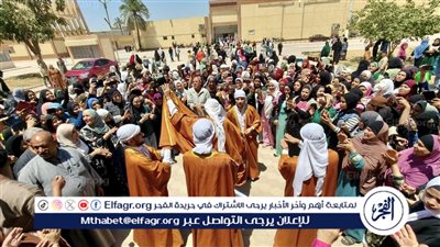 من قلب العزب.. عمال الغزل والنسيج بالفيوم يحتفلون بعيدهم بين الفن والوعي ورسائل البناء”