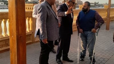 محافظ الدقهلية يتفقد أعمال تعزيز الخدمات وإنشاء غرفة عمليات بممشى المنصورة 