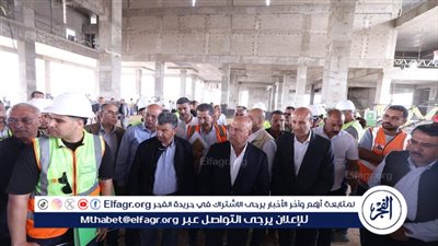 وزير النقل يتفقد مواقع العمل بالخط الثاني من شبكة القطار الكهربائي السريع من ديروط بأسيوط حتى الأقصر