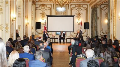 وزير الخارجية يلتقي بأعضاء الجالية المصرية في لندن