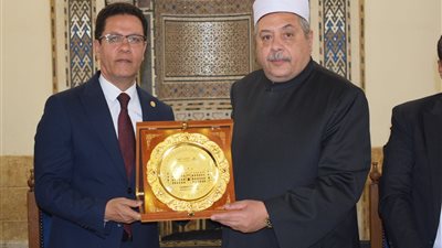 تعاون بين جامعة بنها والجامع الأزهر لنشر الفكر الوسطي وتعزيز الوعي الديني لدى الشباب