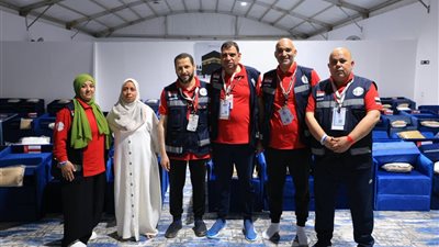 مشرفو حجاج الجمعيات الأهلية يتسلمون مخيمات عرفات ومنى..ورئيس البعثة يتابع الترتيبات النهائية استعدادًا لتصعيد الحجاج الإثنين المقبل