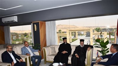 أقباط أسوان الكاثوليك يهنئون المحافظ بعيد الأضحى في مشهد يجسد الوحدة الوطنية