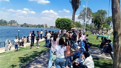 آلاف الزوار يتوافدون على حدائق القناطر الخيرية في رابع أيام عيد الأضحى