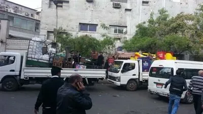 بالفيديو..العاملين بمقاهى البورصة بعد الإغلاق الإدارى.. 